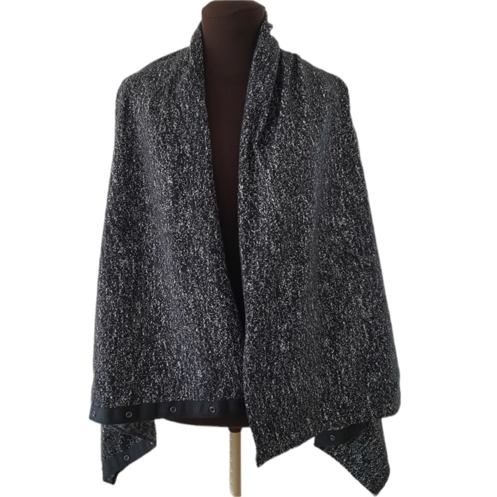 Lululemon Vinyasa Jacquard Black White Rulu Wrap Scarf